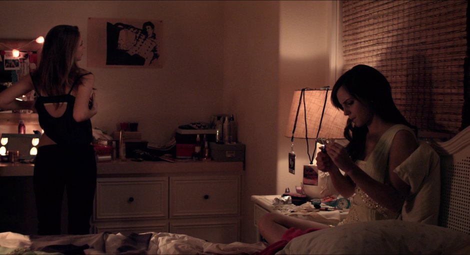 Taissa Farmiga bed scenes