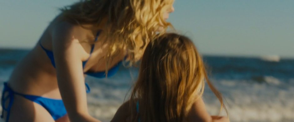 Dakota Fanning bed scenes