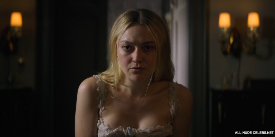 Elizabeth Olsen Very good girls