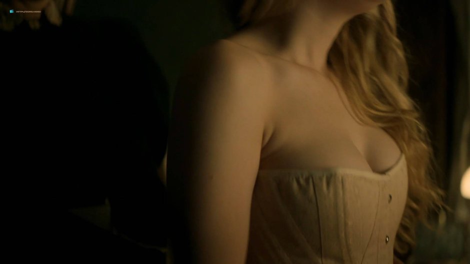 Naked Dakota Fanning in the film