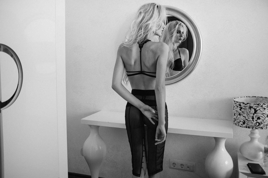 Elizabeth Banks Miri