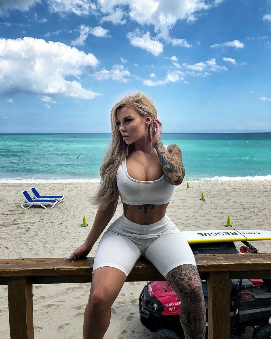 Model Ellie Rayne