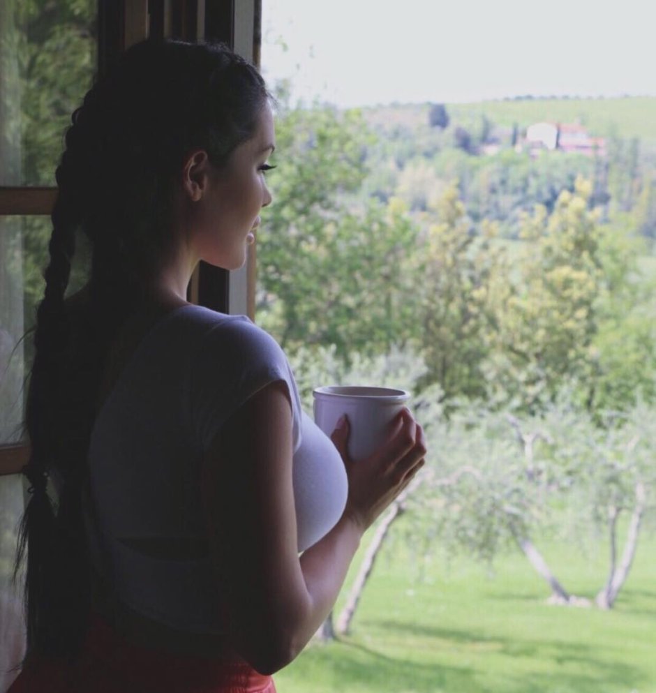 Veronica Black from behind