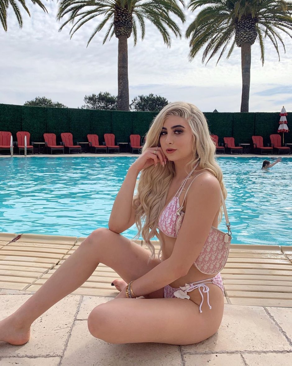 Nicoletta Shia is pink