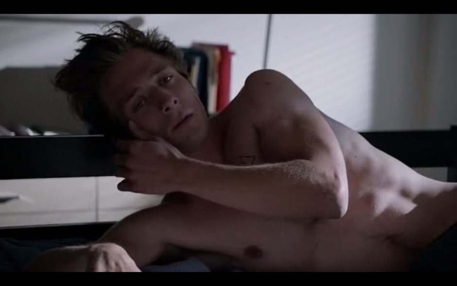 Jeremy Allen White Naked