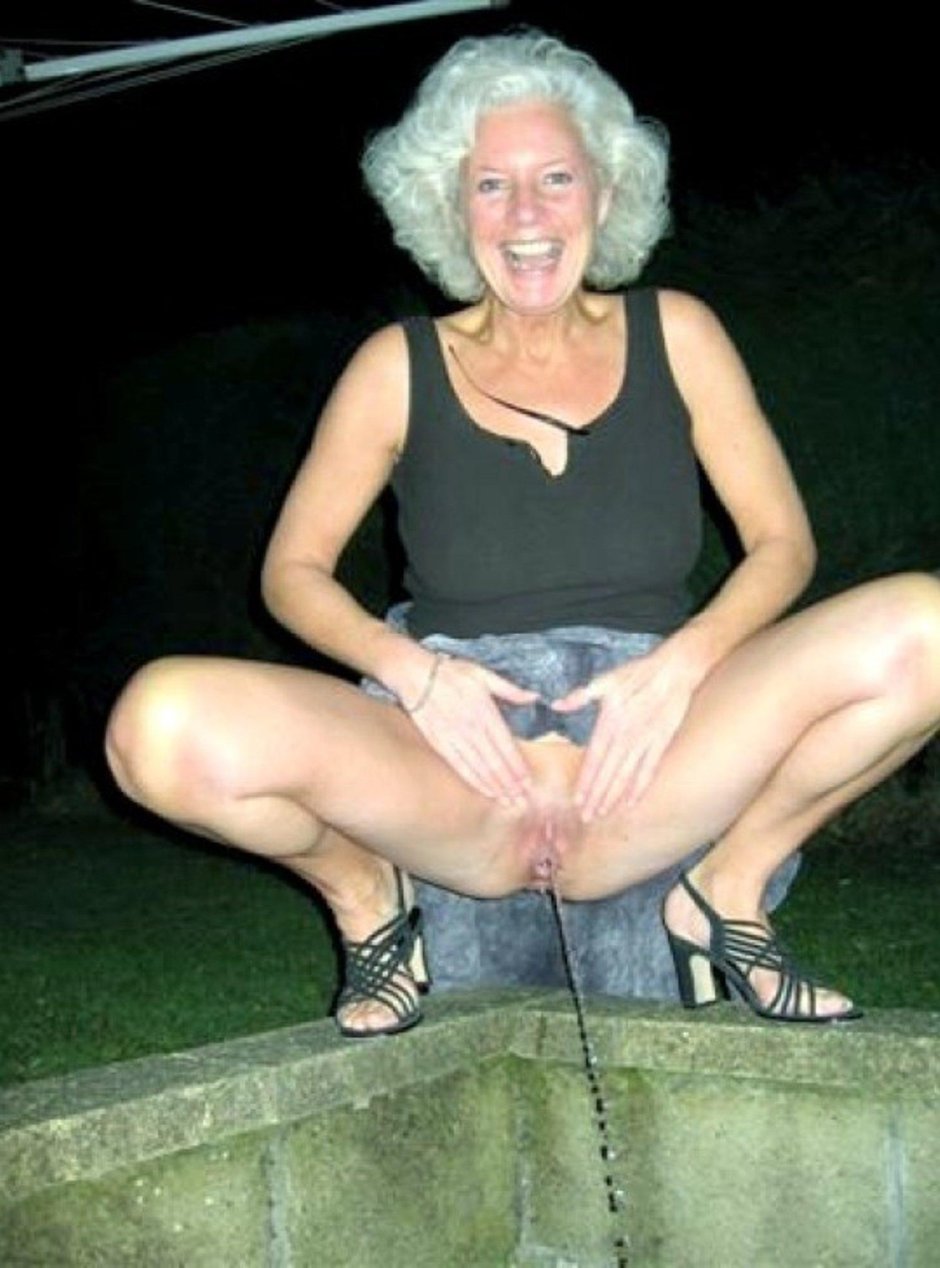 Naked old grandmas pissing
