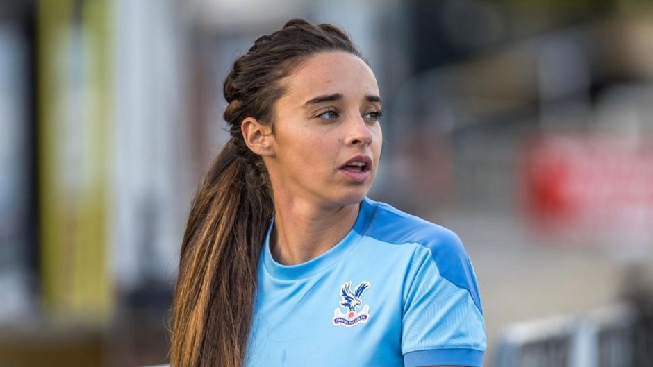 Leigh Nicole football player