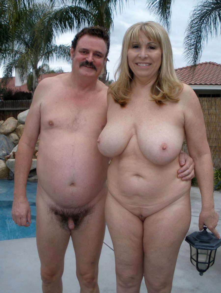 A lot of naked pregnant women