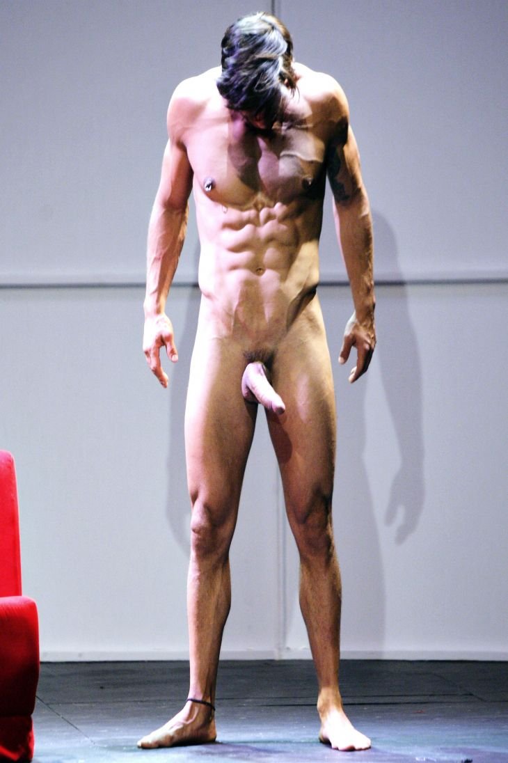Young guy nude selfie