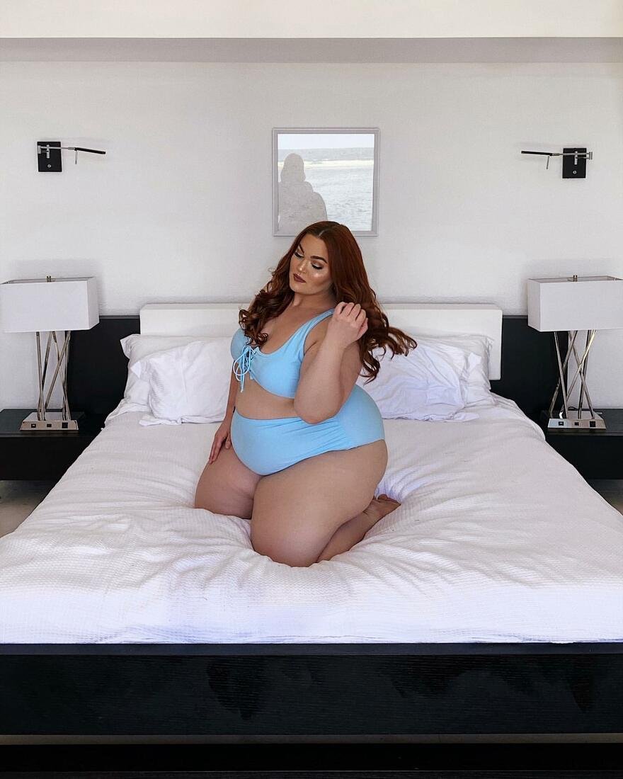 Carla James Sayz Plus in Lingerie