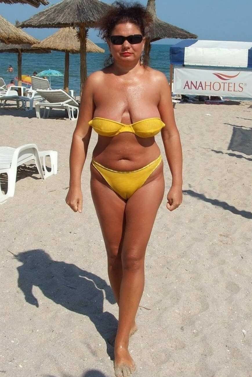 Nude Granny on the Beach Full Frontal Nude