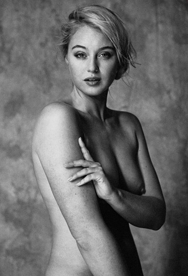 Iskra Arabella Lawrence 21+
