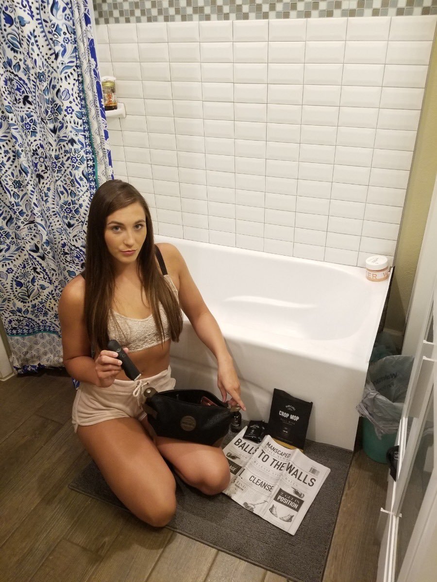 Montana de la Rosa in a swimsuit