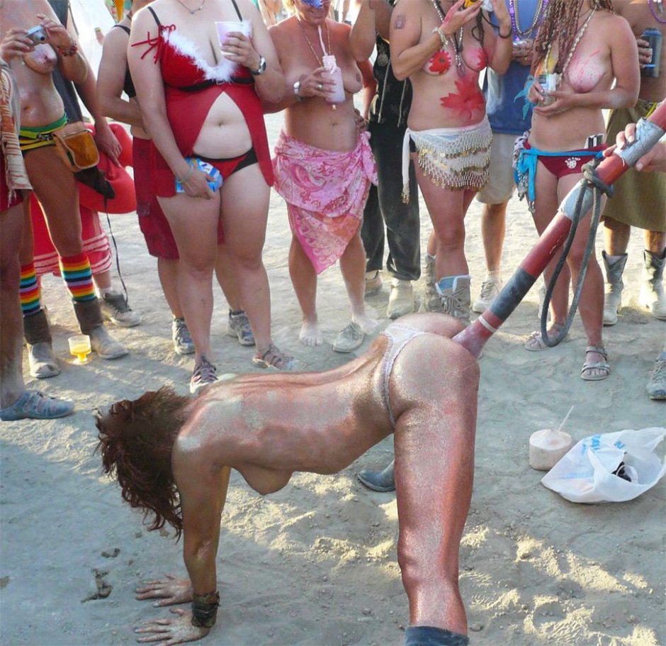 Berning Meng festival Nude