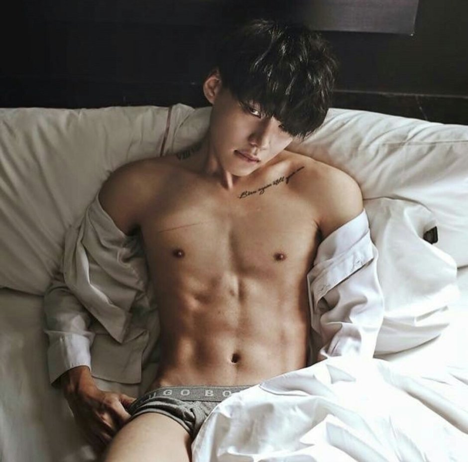 Korean guys aesthetics press