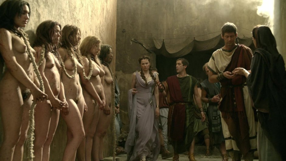 Spartacus: Goods of the Arena 1x01 - Past Transgressions Screencaps