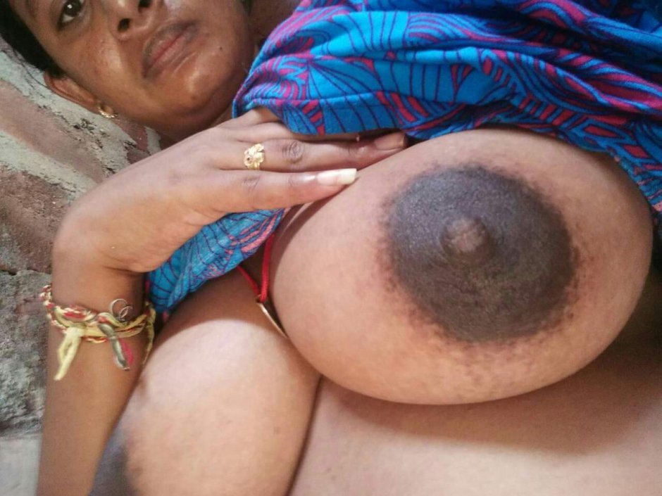 Desi Tamil Indian Bhabhi Milky Boobs Fondleded