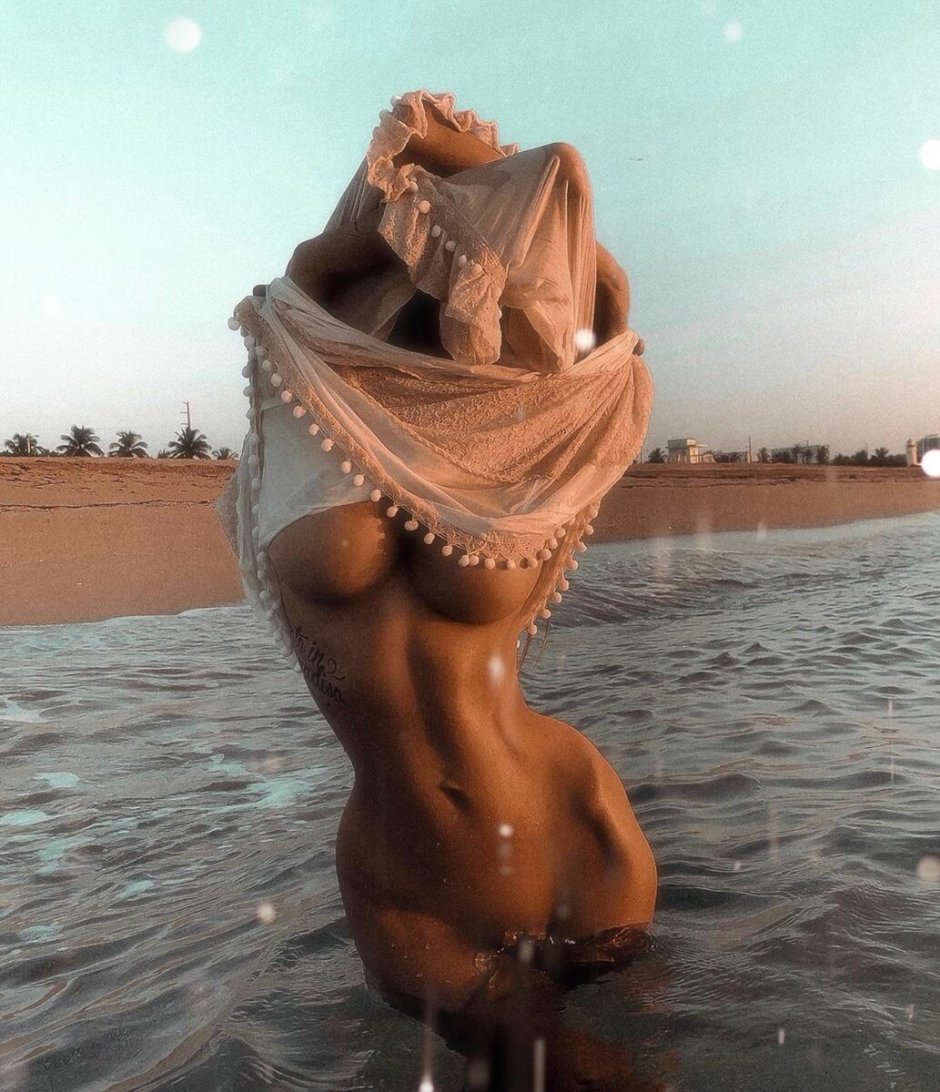 Naked Instagram stars