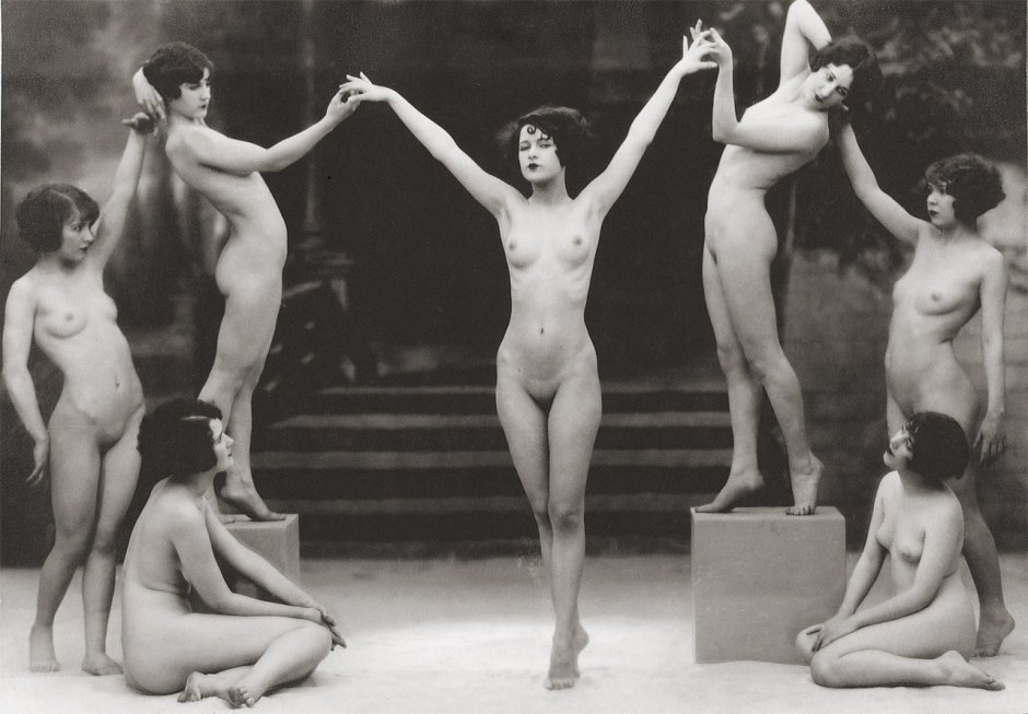 Beautiful girls nude art