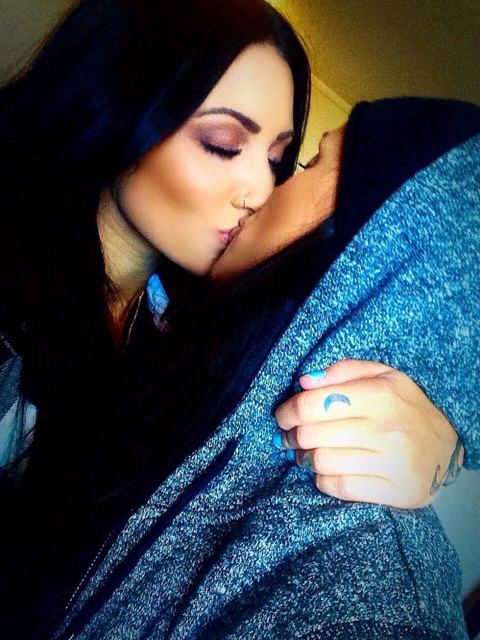 Caucasian girls lezbi