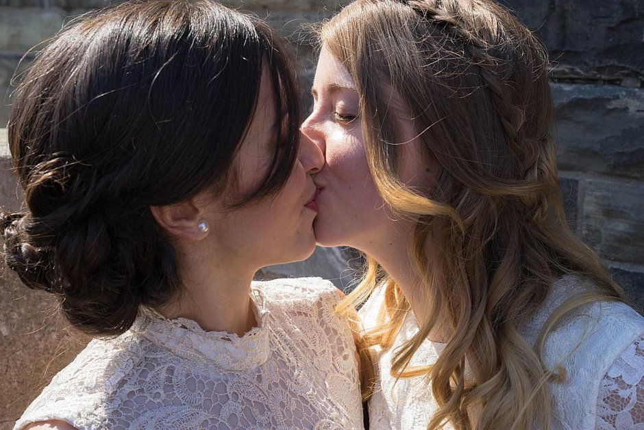 The same -sex love of girls