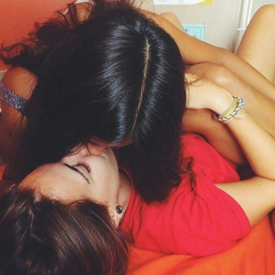 Caucasian women lesbian