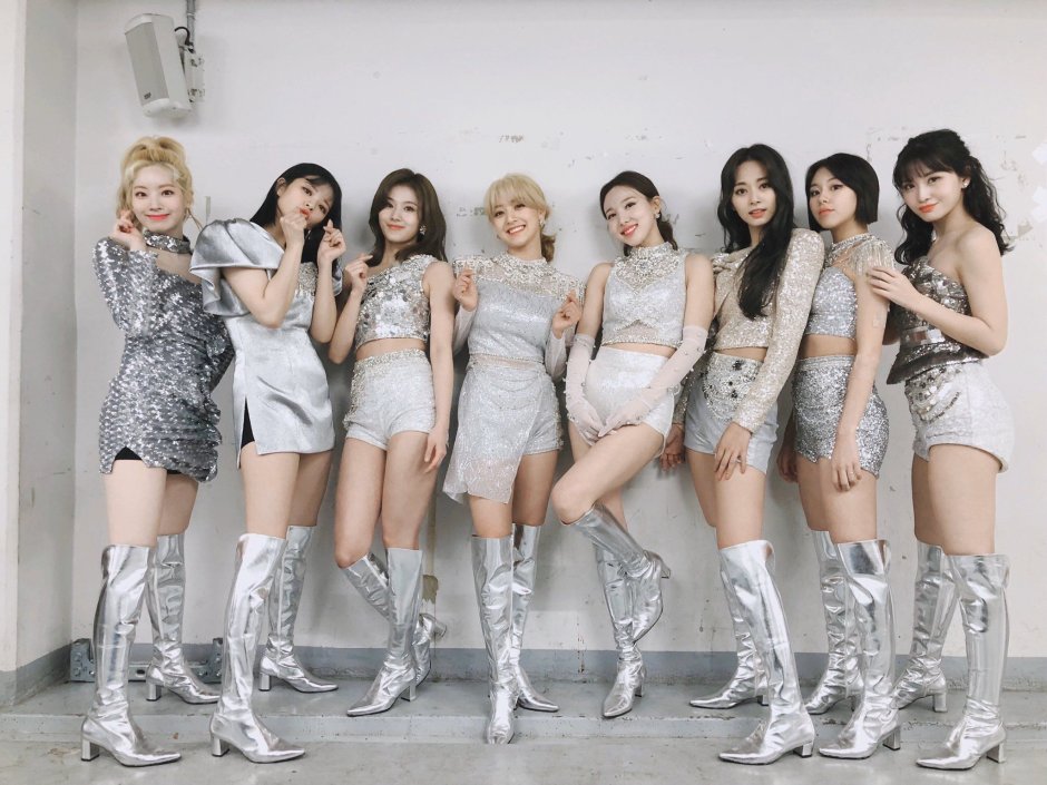 Deepfake idols