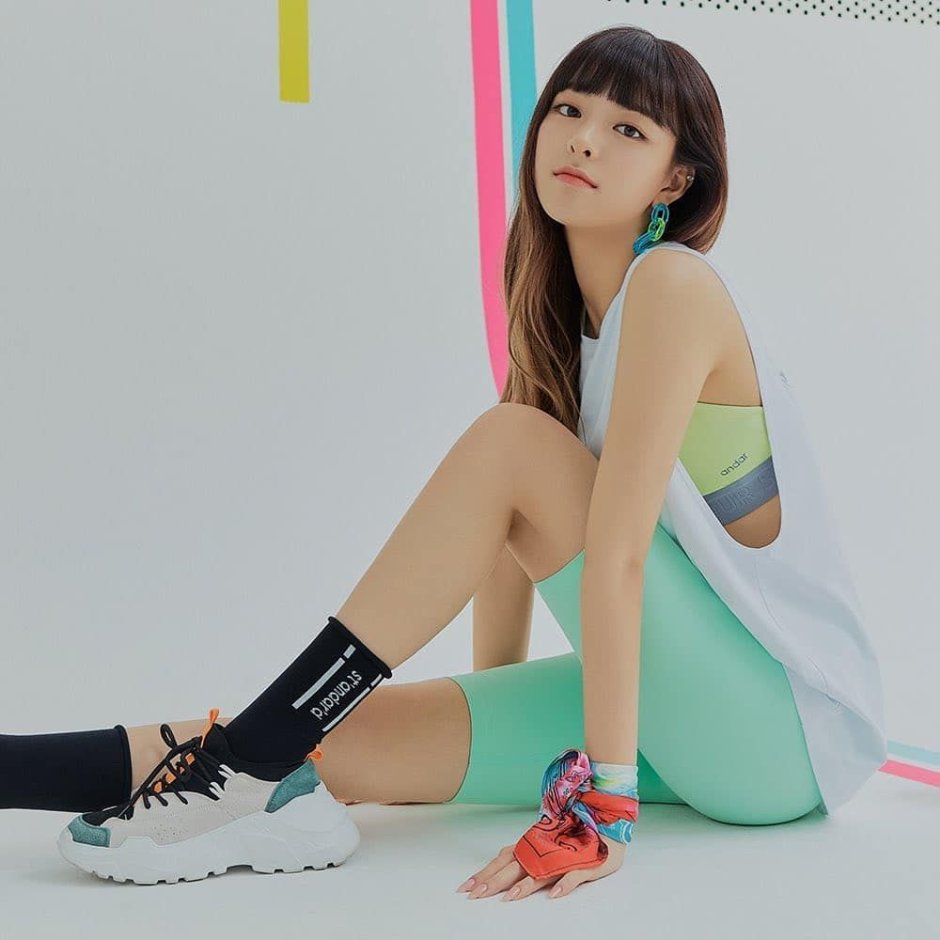 Itzy Yuna Hot