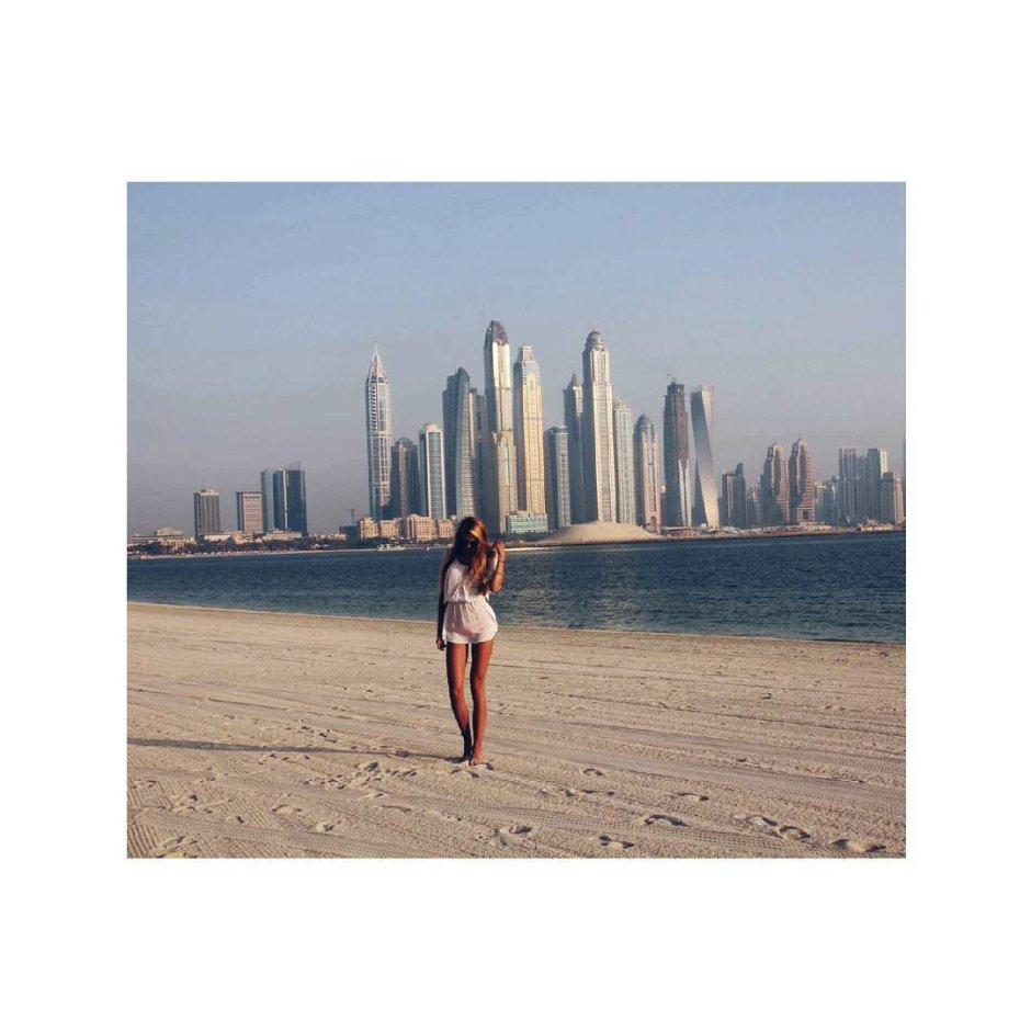 Photos of a girl on the beach without face
