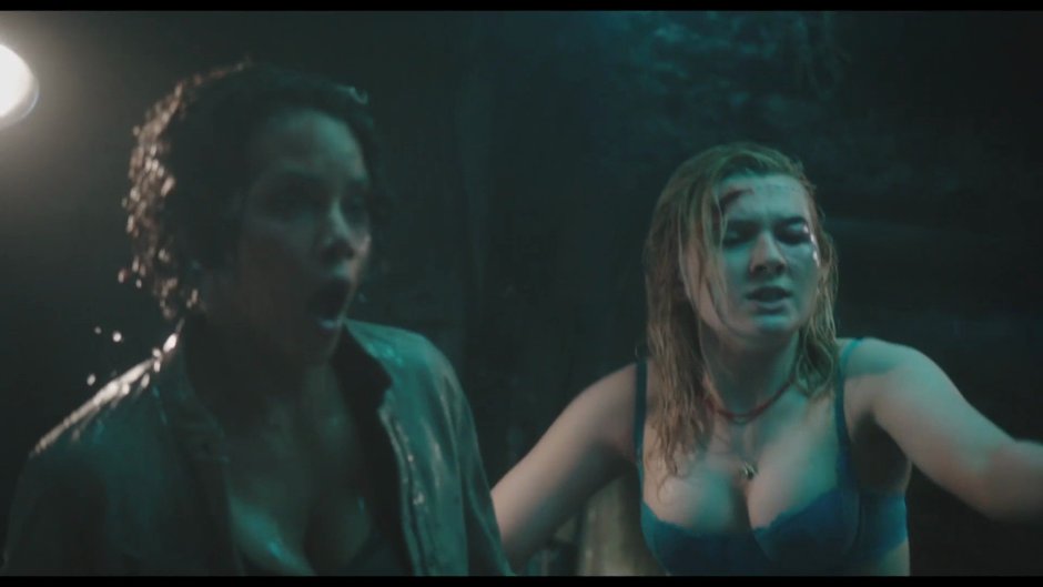Abigail Breslin in the film Alarm Call