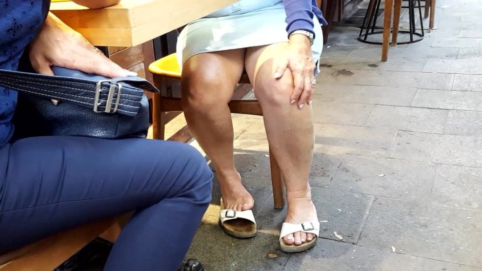 Mature Upskirt Panties Outdoor Private