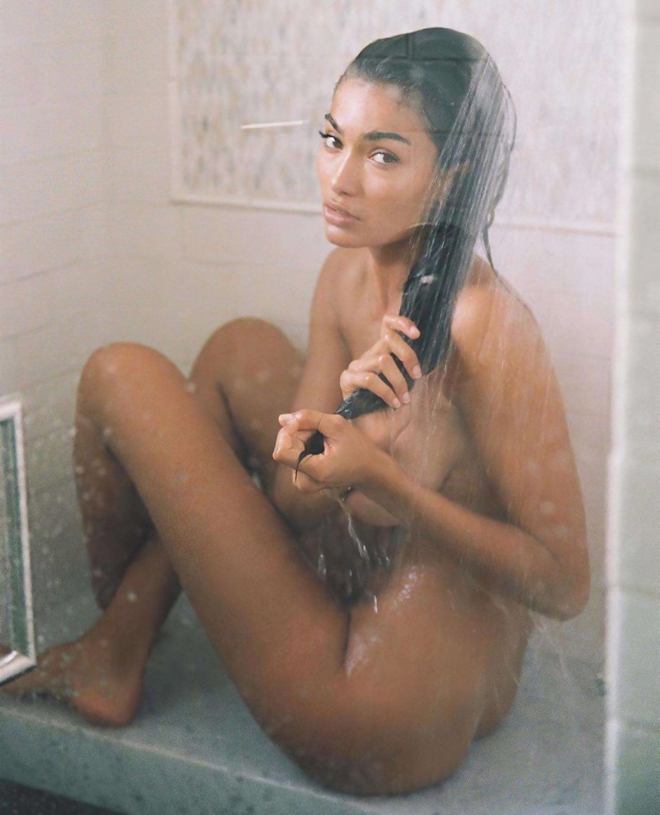 Kelly Gale Model Sports Illustrated