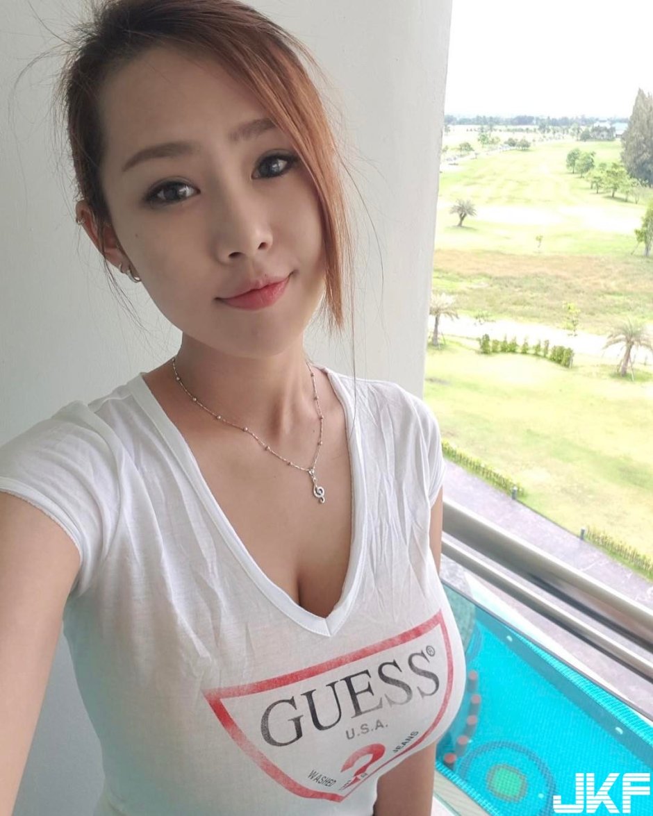 Girls with the biggest breasts in Korea