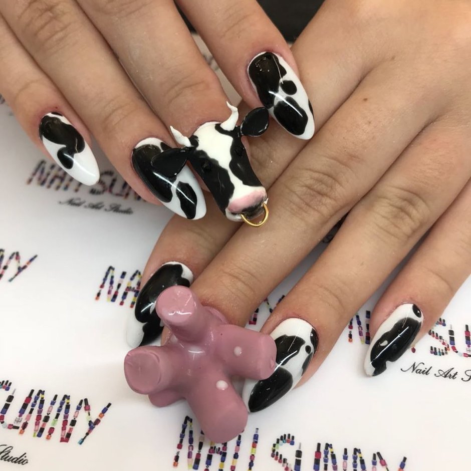Nails with postures poses