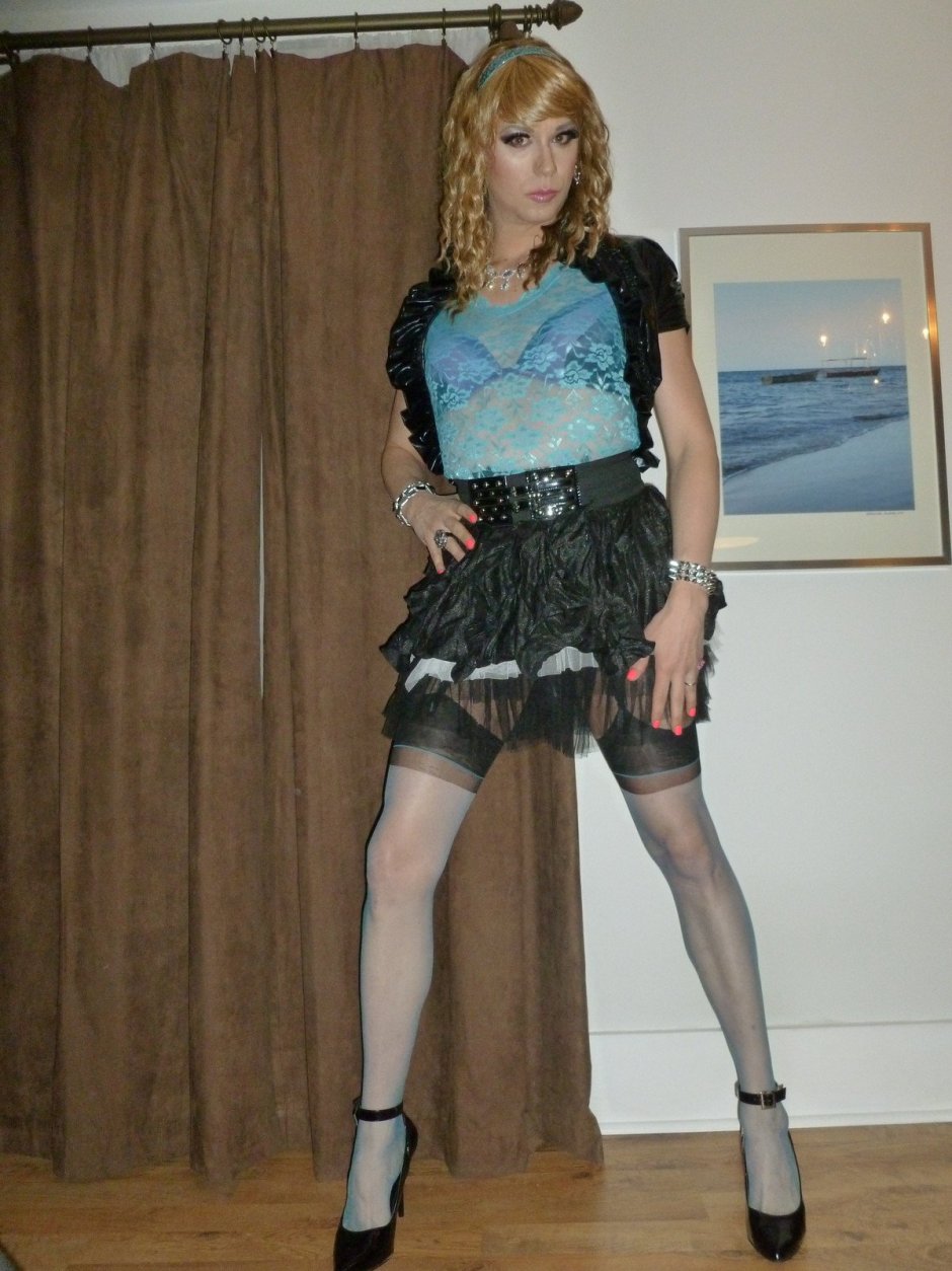 Crossdressers in tights and shorts