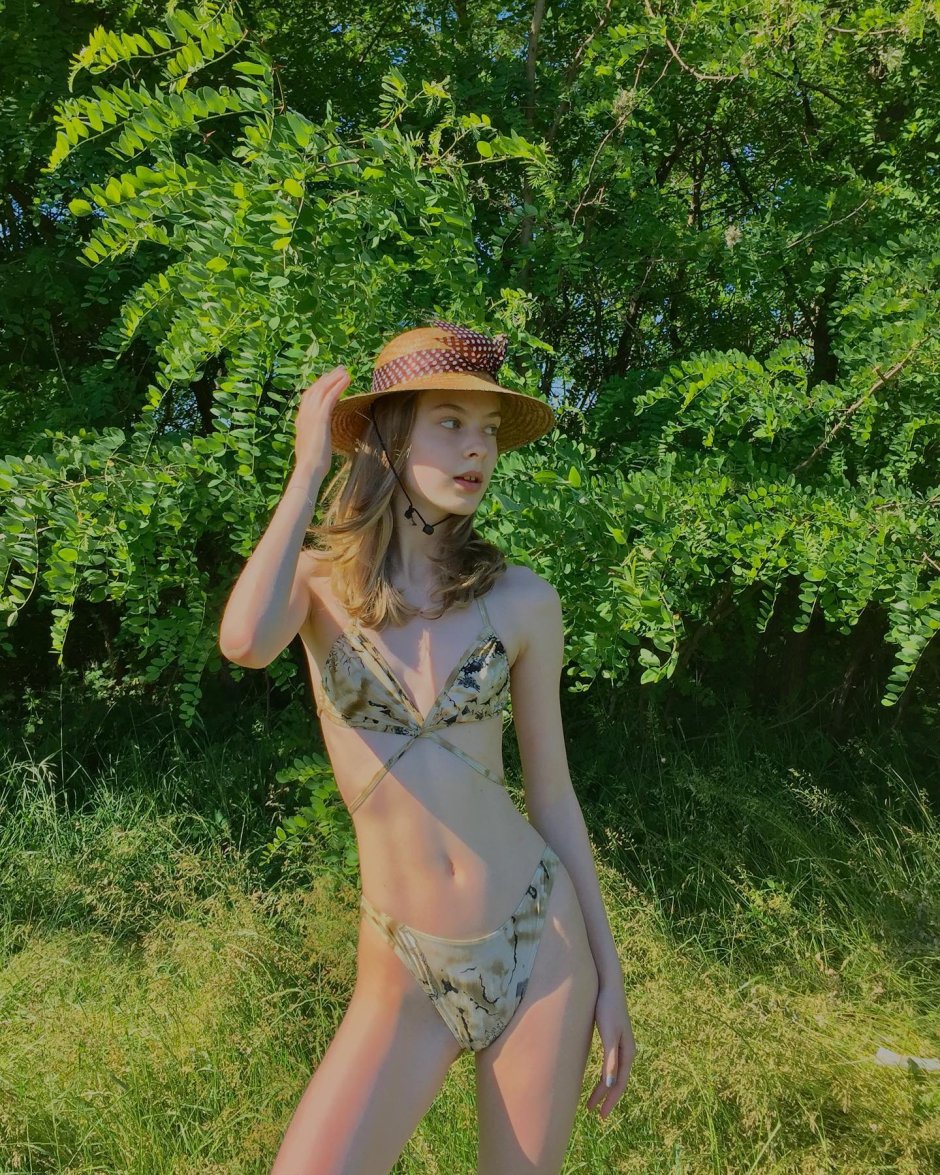 Paulina Porizkova 2021