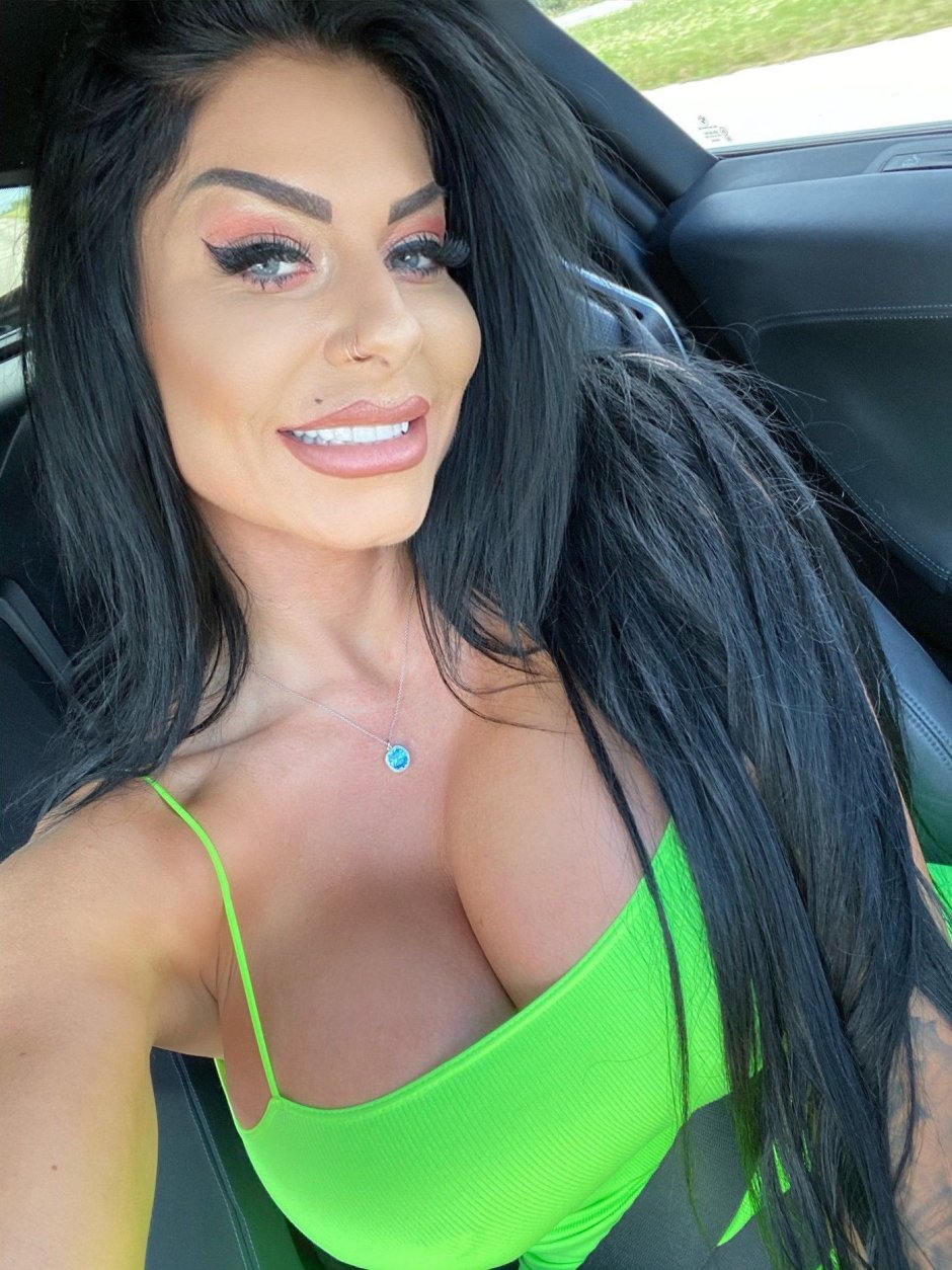 Linda lee nunziato in dress