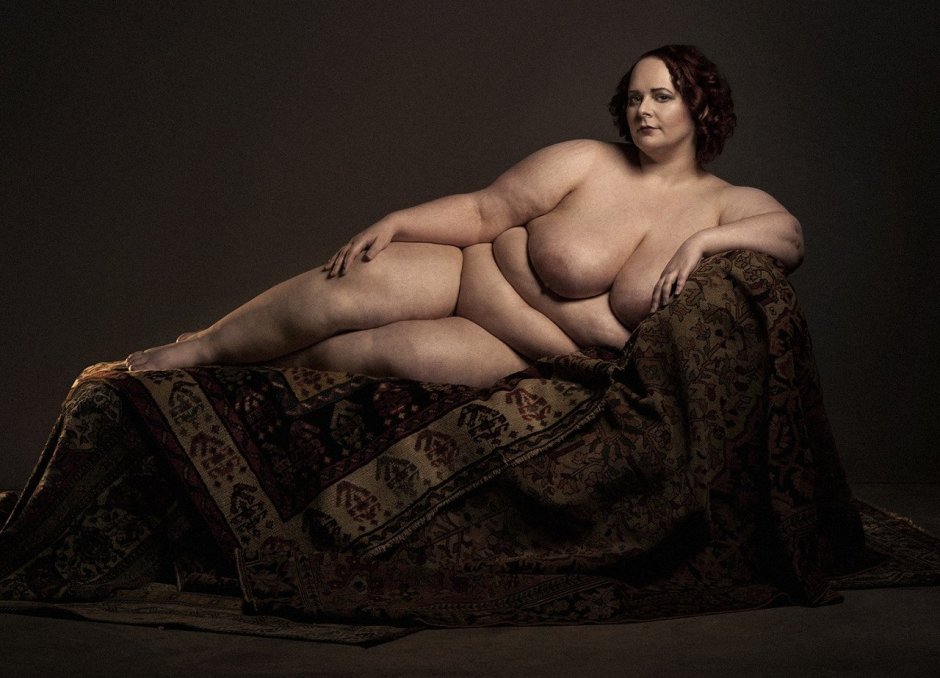 Beautiful naked thick women