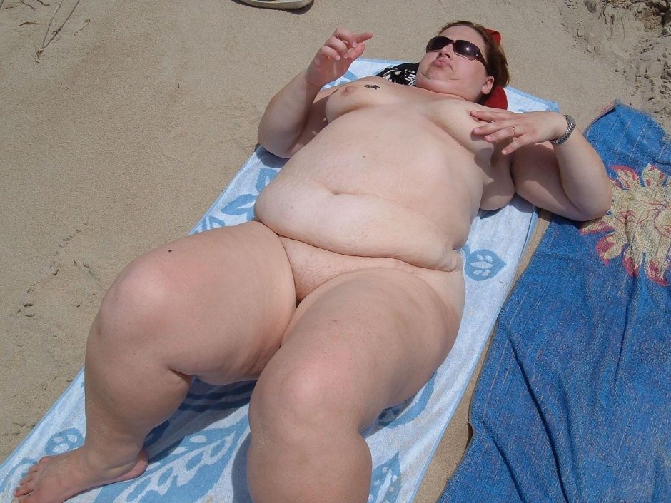 Polest -burned women on the beach
