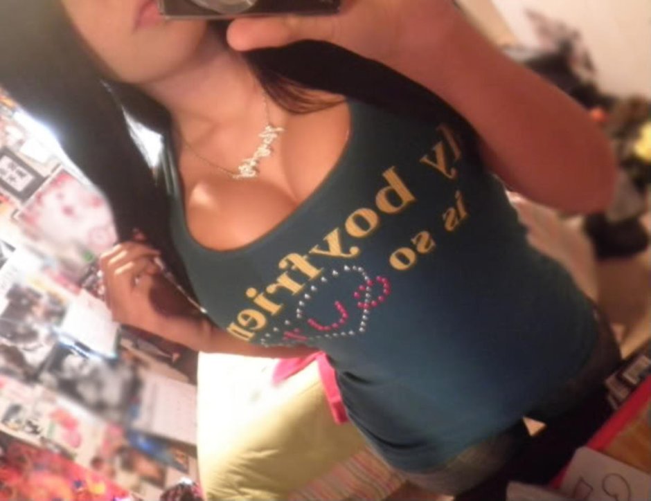 Roxana Milan Selfie