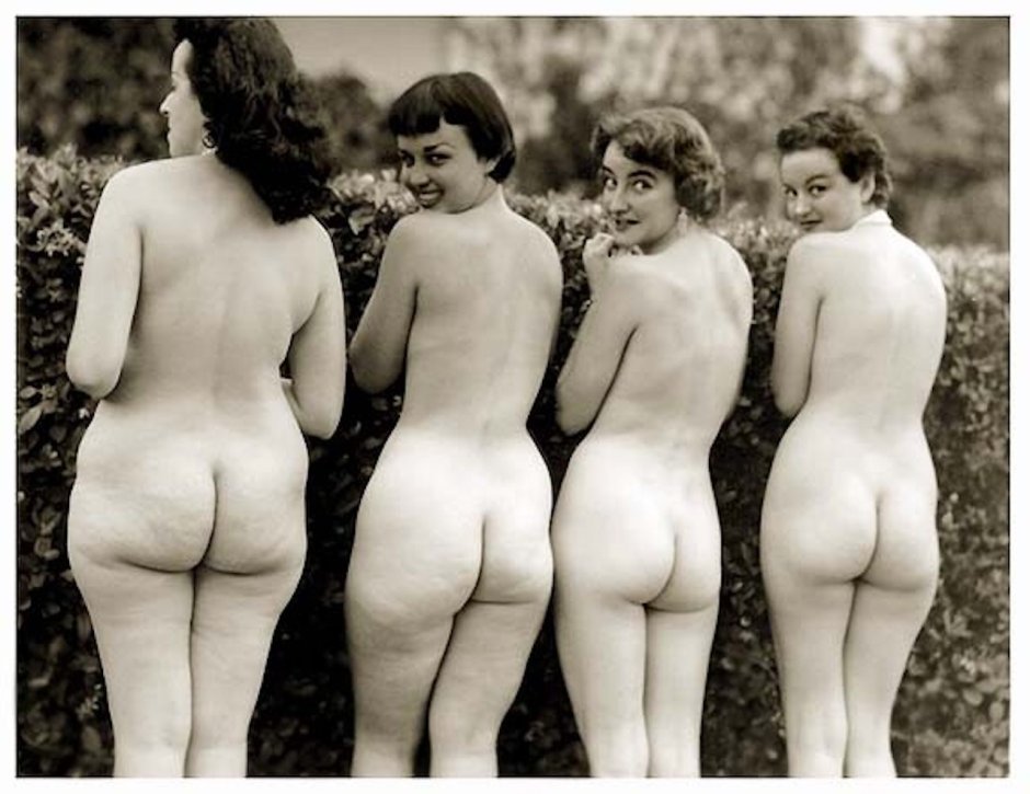 Many beautiful naked women