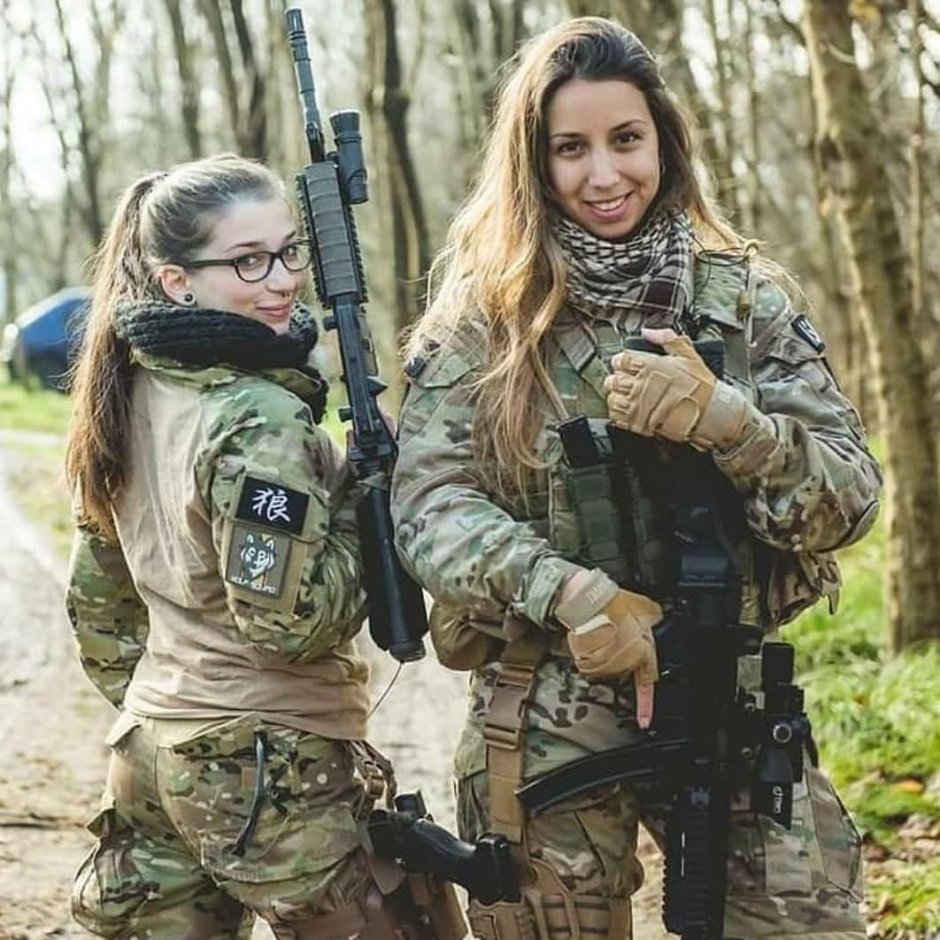 Elena Delitiges Straykbol