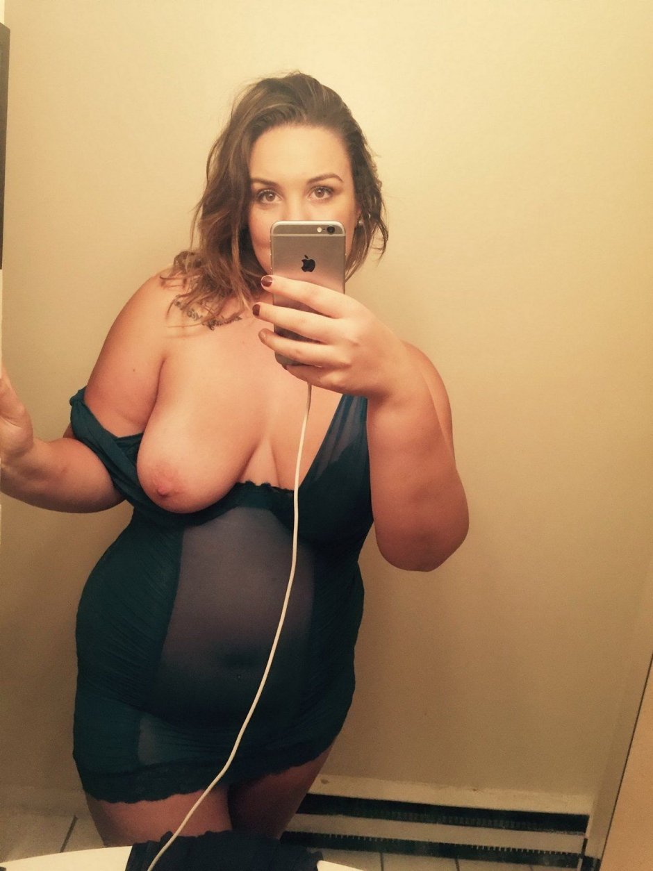 Naked bbw in front of the mirror