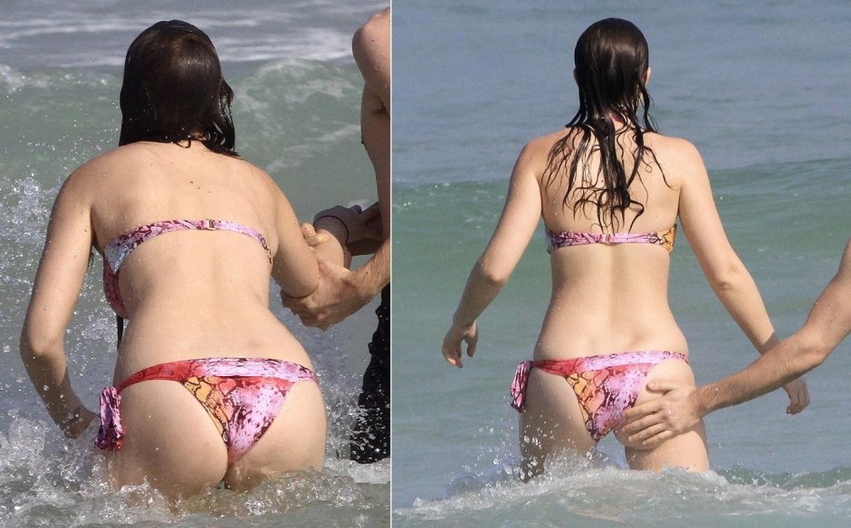 Leighton Mr. in bikini