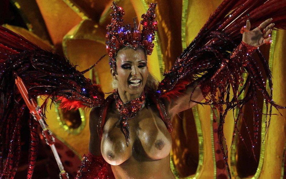 Viviana Castro Naked on the Carnival