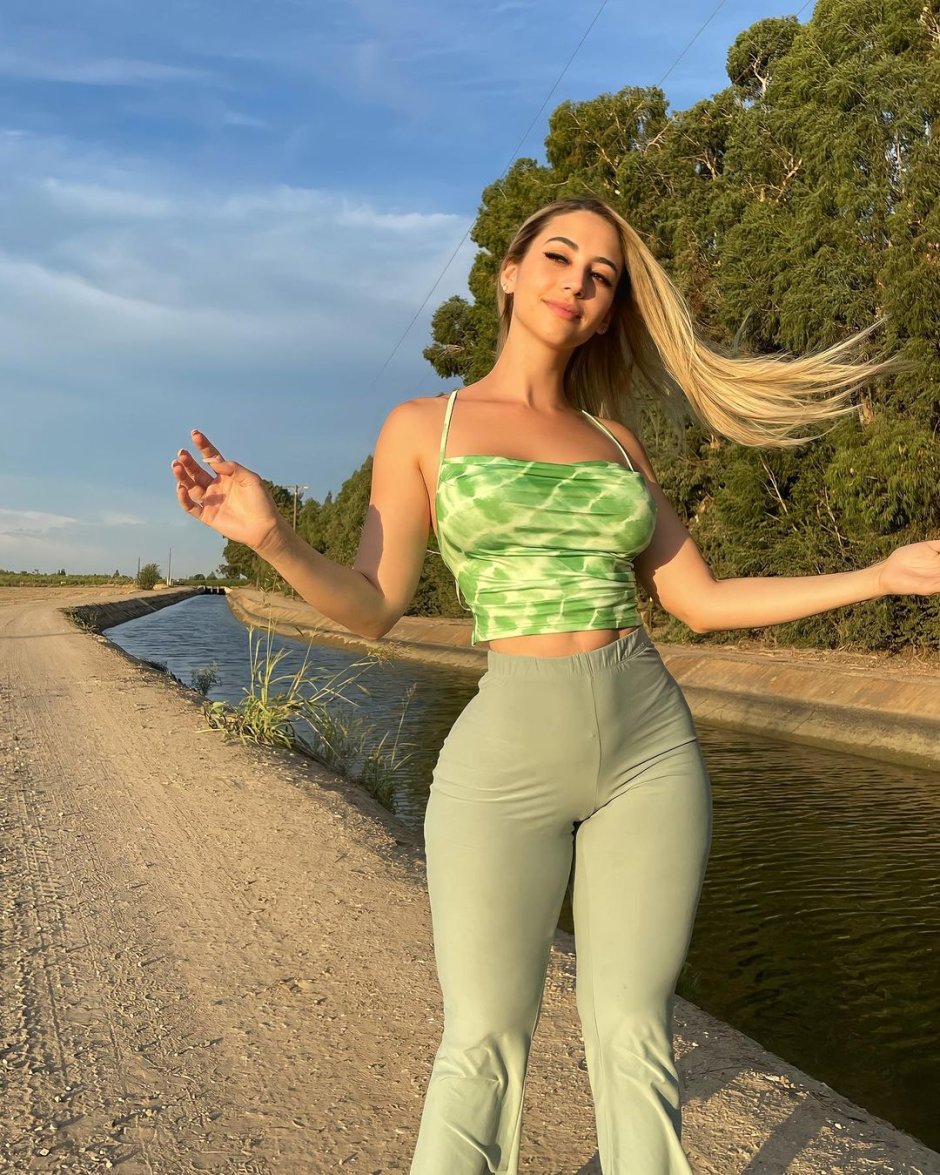 Mariam Oliver 28+