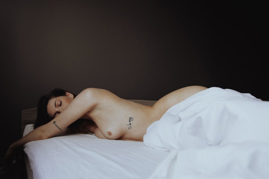 Beautiful naked women in the morning
