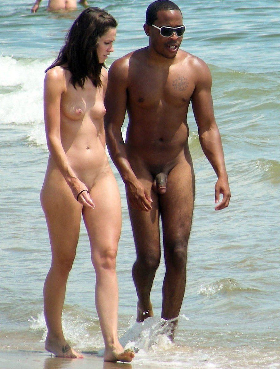 Israelis pairs nude beach
