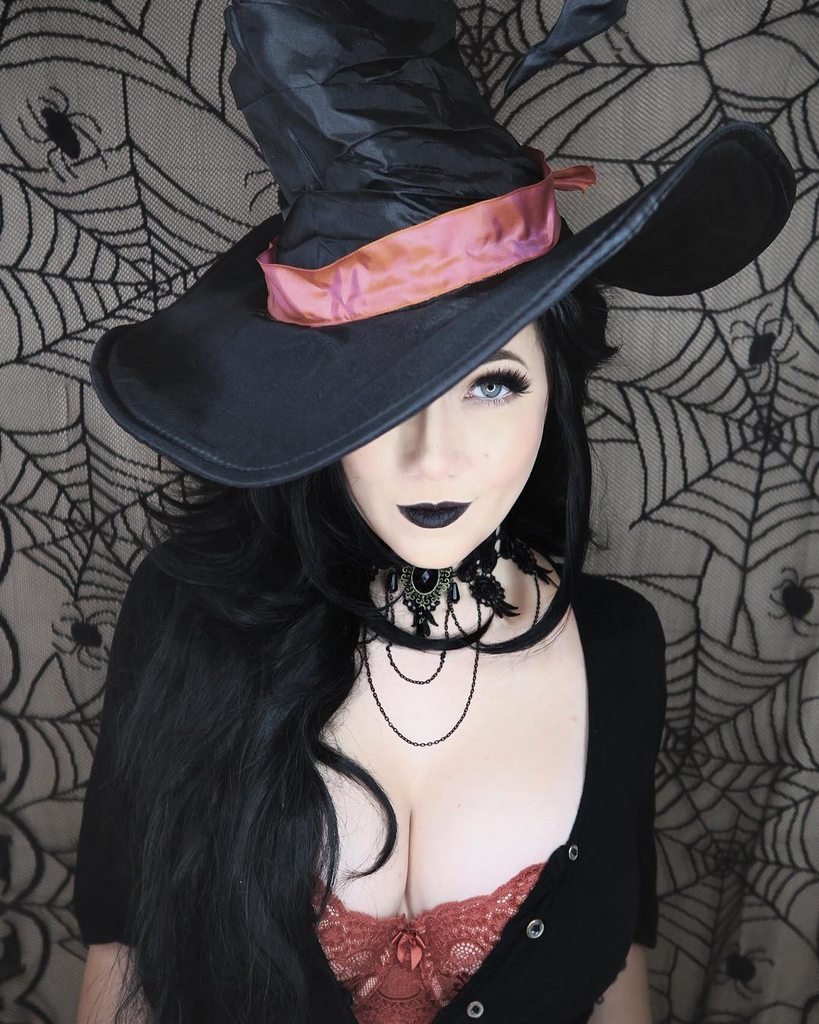 Witch Cosplay