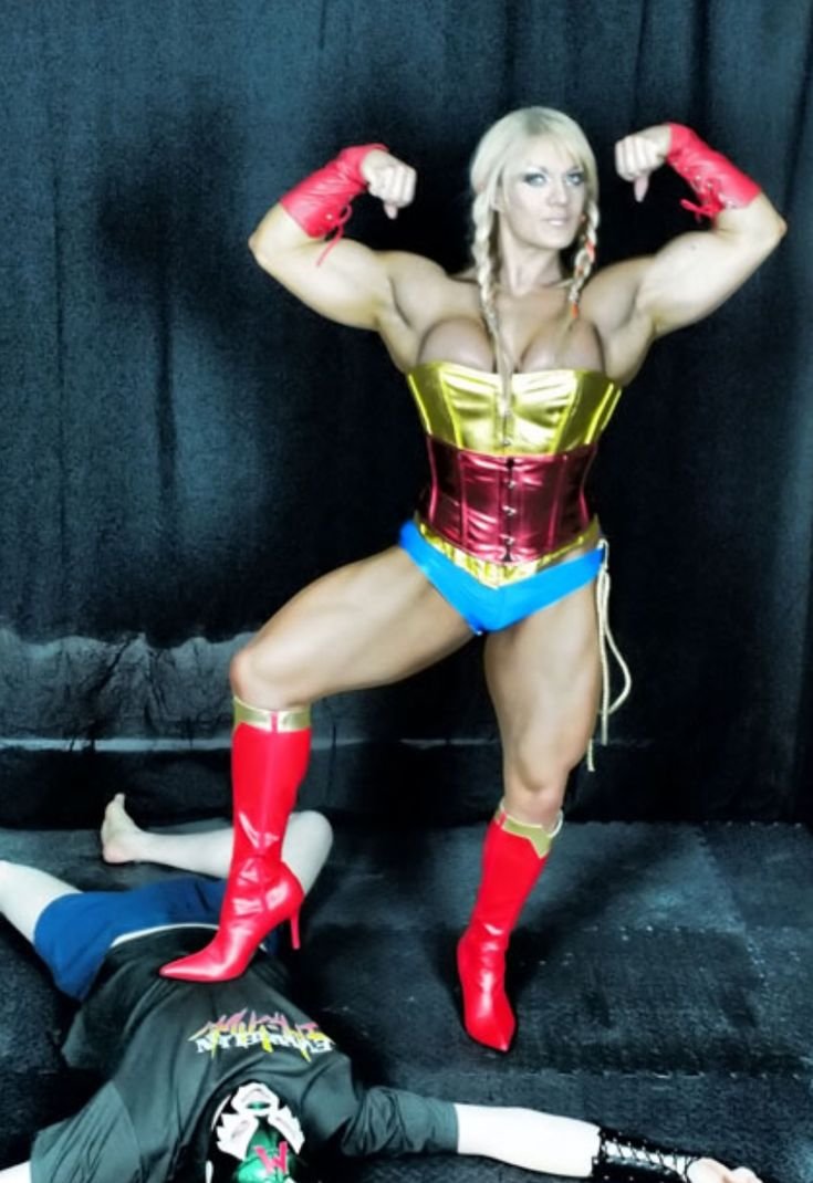 Lisa Cross Bodybuilding